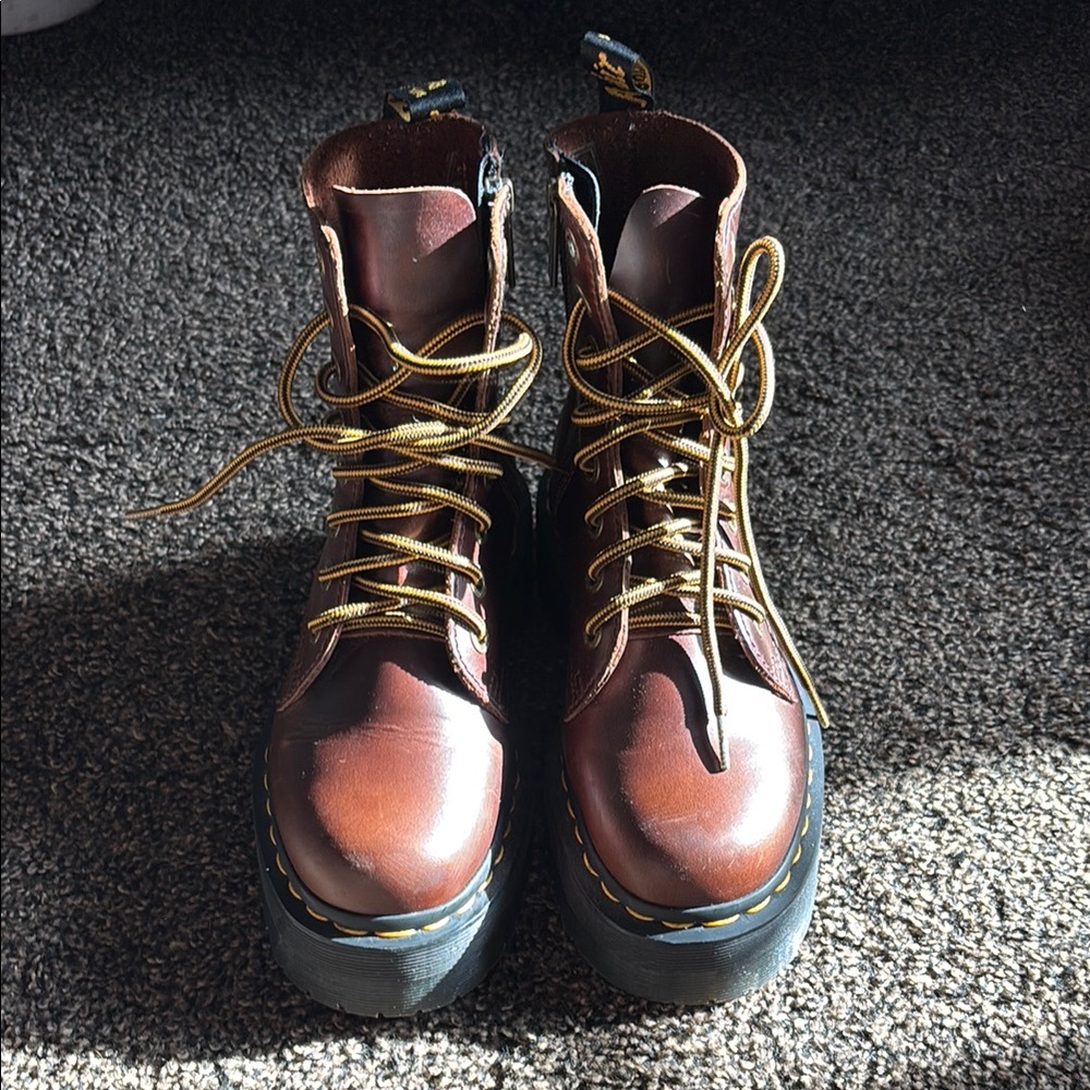 Dr. Martens Jadon platform